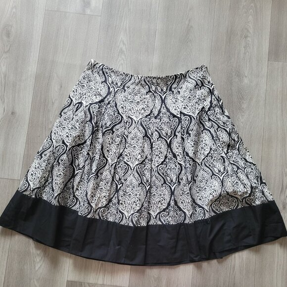 Black & White Apt. 9 A-Line Skirt Size 12 With Paisley Pattern - Picture 4 of 6